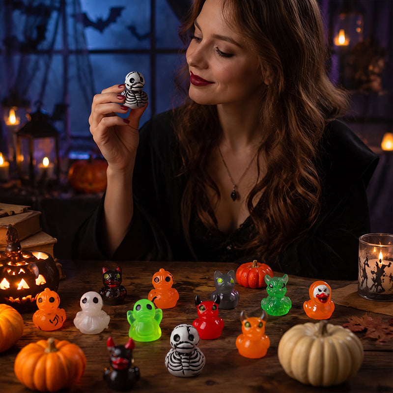 đ» SmĂ„, skumle ender â sĂžte Halloween-miniatyrer som lyser i mĂžrket đ