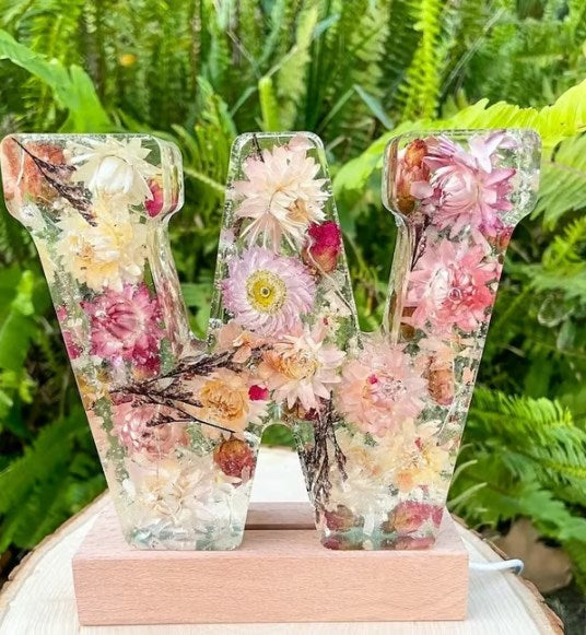 🌸 Blomstrete nattlys i harpiks