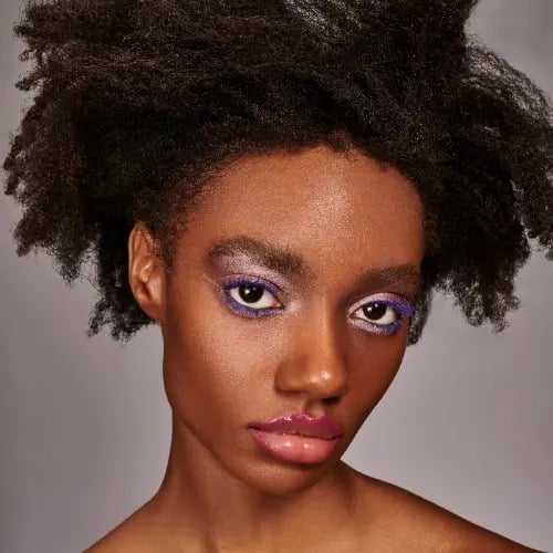 🔥Kjøp én, få én gratis🌟 【24H Lock】1440 minutter smussfast eyeliner | Presis definisjon, varer hele dagen, smussfast sminkeduo