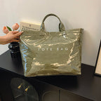 Toteveske med bokstavtrykk for kvinner