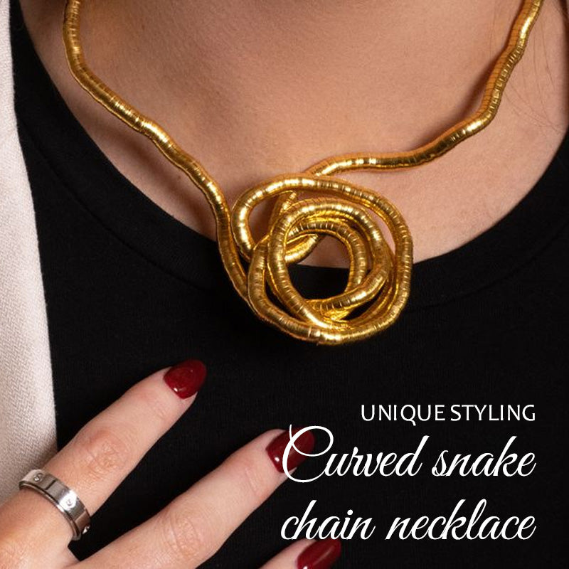 ✨Böjt Snake Chain halskjede✨