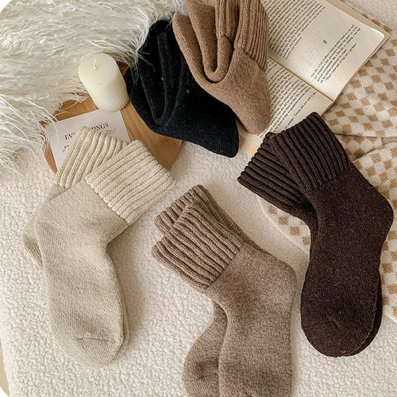 🧦 5 par varme ullsokker i middels høyde