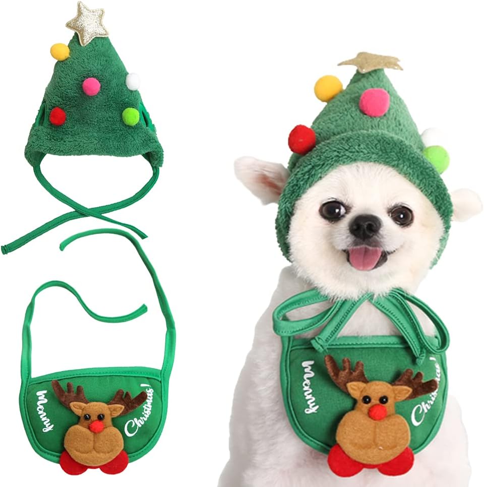 Bedårende lue med pom-pom på juletreet