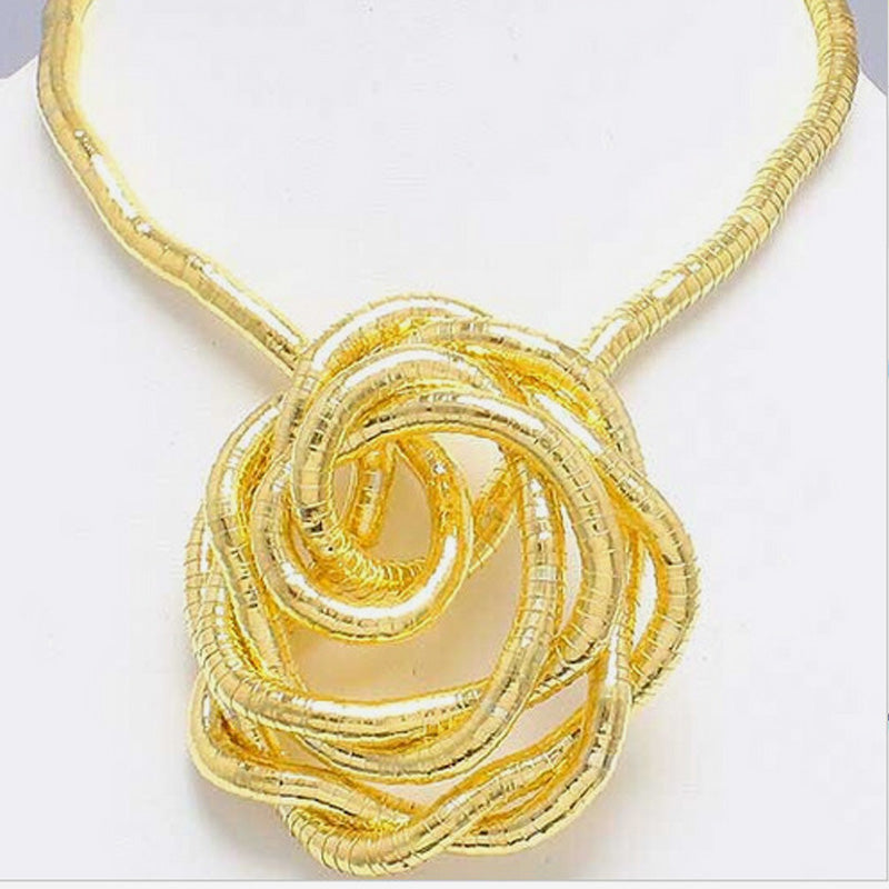 ✨Böjt Snake Chain halskjede✨