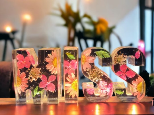 🌸 Blomstrete nattlys i harpiks